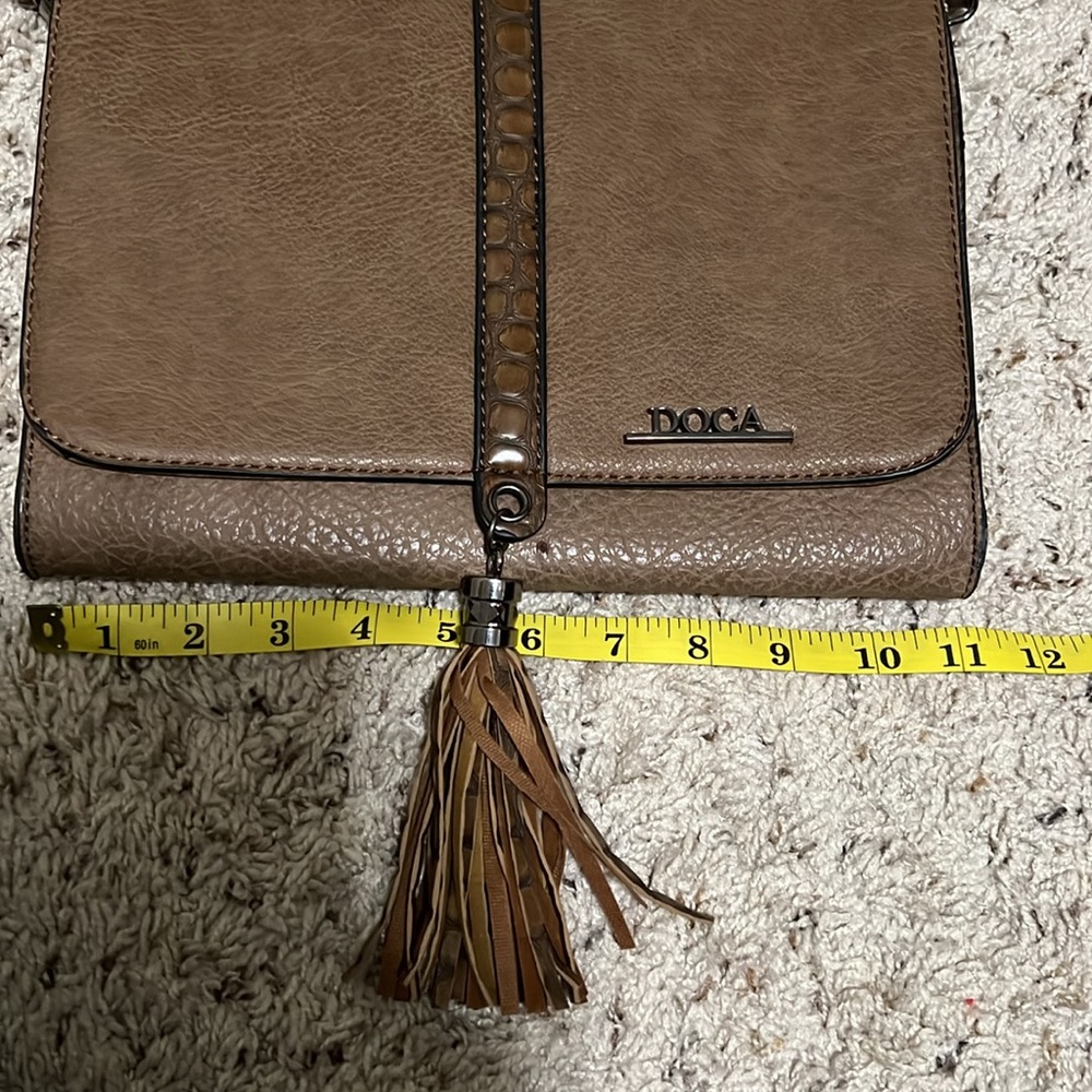 DOCA Crossbody Bag - Picture 6 of 8